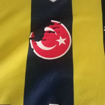 Fenerium Orijinal Formanın Arma Ve Yazılarının Sökülmesi