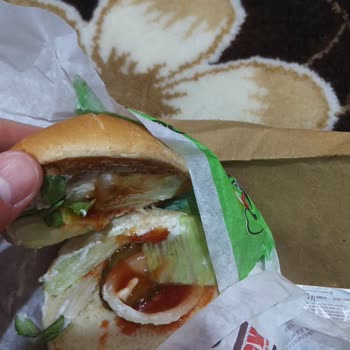 Burger King Burgerleri İçi Boş Göndermiş