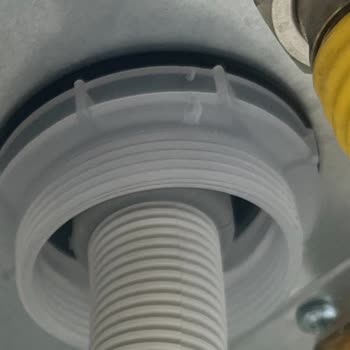 Daikin Kombiden Yoğuşma Sifonu Çıkmadı Eksik Parça