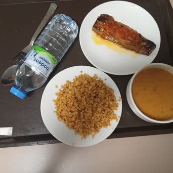 Kredi ve Yurtlar Kurumu Yemeklerin Yenecek Bir Durumda Olmaması