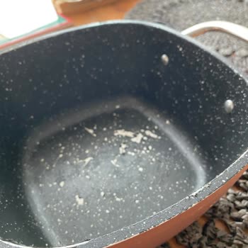 Schafer Granit Tencere Seti Soyulması