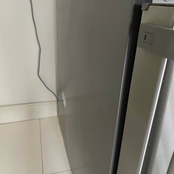 Siemens KG86NAID1N Dolabımda Göçük Ve Paslanmalar Oluştu