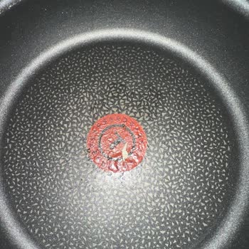 Tefal Tava Boya Kalkması