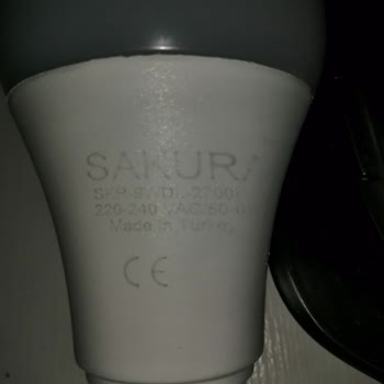 Şok Marketler Şok Markette Satılan Sakura LED Ampulün Ömrü Çok Kısa Kalitesiz.