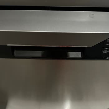 Bulaşık Makinesi 6144I Arçelik Kapağı Soyuluyor