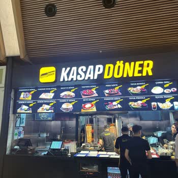 Kasap Döner Bayat/ Kurumuş Ekmek Kullanarak İskender Satıyor