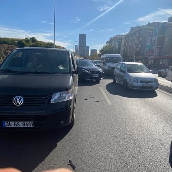 Sağlık Bakanlığı 112 Ambulans Arabama Çarptı