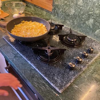 Ferre Ankastre Cam Ocak Patladı