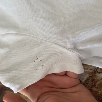 DeFacto Tişörtteki Kumaş Kalitesizliği