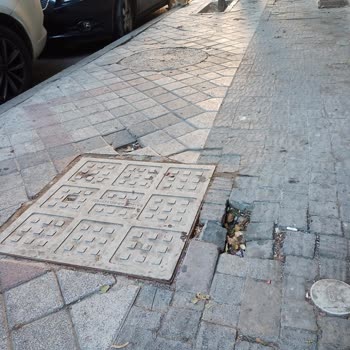 Bağcılar Belediyesi Kaldırımlar Kırılmış