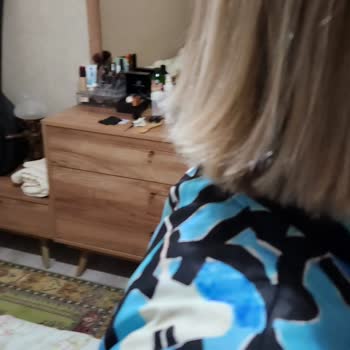 Becca Kuaför & Güzellik Salonu (Eryaman) Hatalı Kesim Ve Boyama