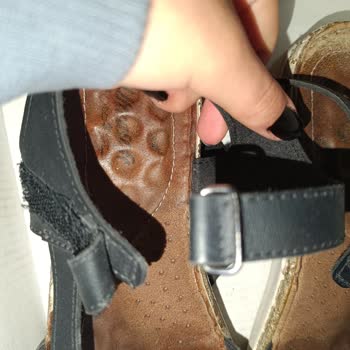 FLO Ayakkabı Ürünün İçi Çöktü