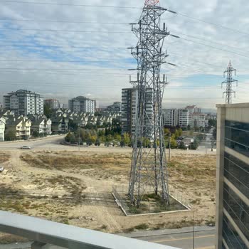 TEİAŞ - Yaşam Alanına Çok Yakın Yüksek Gerilim Hattı