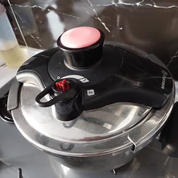 Korkmaz Mutfak Eşyaları Düdüklü Tencere Dışarıya Hava Çıkarmıyor Patlama Derecesine Geliyor