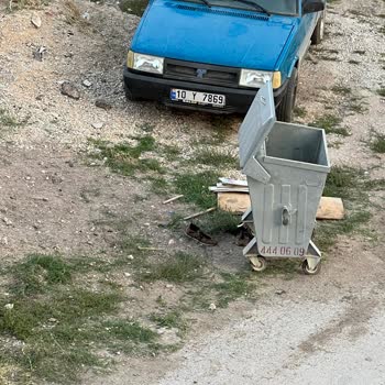 Balıkesir Büyükşehir Belediyesi Moloz Ve Bakımsız Çevre