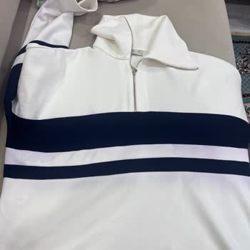 Seçil Store Sweatshirtün Rengi Aktı