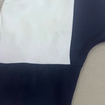 Seçil Store Sweatshirtün Rengi Aktı