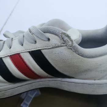Adidas Tabanı Kopan Spor Ayakkabı Kullanıcı Hatası Denilerek İade Edilmesi