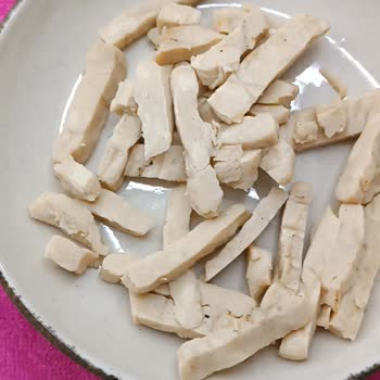 Lezita Bozuk Ürün Satışı Yapıyor