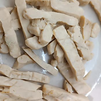 Lezita Bozuk Ürün Satışı Yapıyor