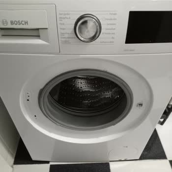 Gelmek Bilmeyen Bosch Marka Çamaşır Makinesi Kapağı