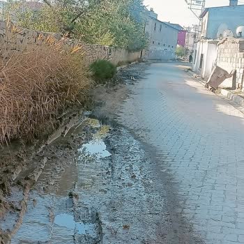 Van Büyükşehir Belediyesi Çevre Düzeni Bozuk