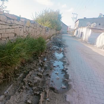Van Büyükşehir Belediyesi Çevre Düzeni Bozuk