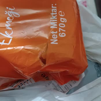 BİM Ekmeği Fare Yemiş