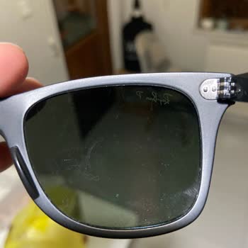 Rayban Güneş Gözlüğü Cam Soyulması
