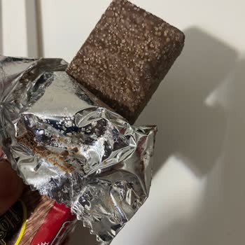 A101 Çikolataları Tarihi Geçik Olmadığı Halde Bozuk Çıkıyor