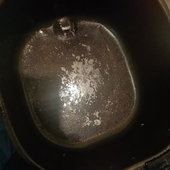 Kumtel Air Fryer İç Haznesi Soyuldu Ve Yapışmazlık Özelliği Gitti