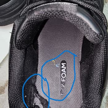 Skechers Marka Ayakkabının 20 Günde Kullanılamaz Hale Gelmesi