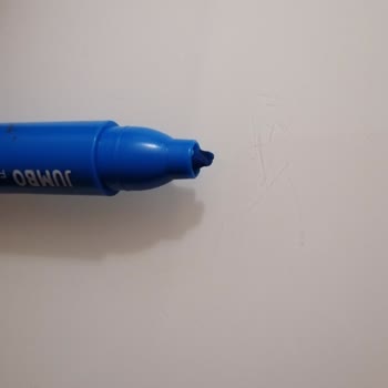 Adel Kalemcilik Keçeli Kalemin Ucunun İçine Kaçması