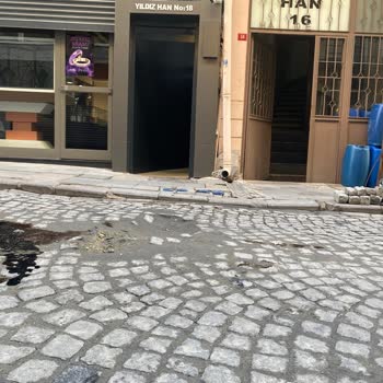 İBB - İstanbul Büyükşehir Belediyesi Bozuk Bırakılan Yol Çalışması