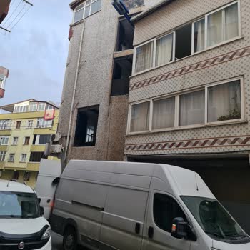 Zenkar Tekstil Yol İşgali Ve Tehlikeli Tedbirsiz Vinç Kullanımı