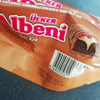 SKT Geçmediği Halde Küflenmiş Ülker Albeni Bar Kek