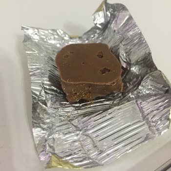 Çarşıbaşı Gıda Kayseri Çarşıbaşı Çikolatalarından Kurt Çıkması