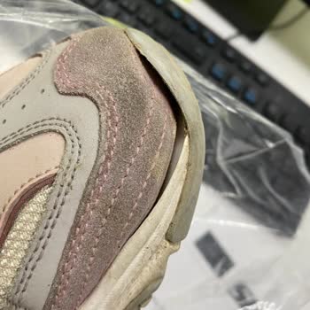 Skechers Marka Ayakkabının Üretim Hatası