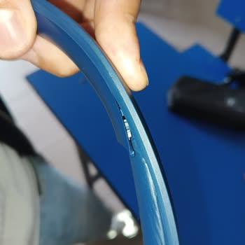 JBL 520bt Üst Sünger Yan Plastikleri Kırıldı