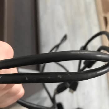 İtopya Bilgisayar İtopya Monitör Kutusundan Çıkan HDMI Kablosu Arızalı