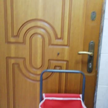 Horoz Lojistik Firmasının Kapı Pencere Kırarak Eşya Taşımaları!
