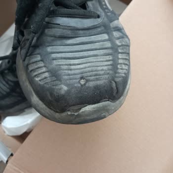 Hummel Ayakkabı Kalitesizliği Ve Üretici İlgisizliği