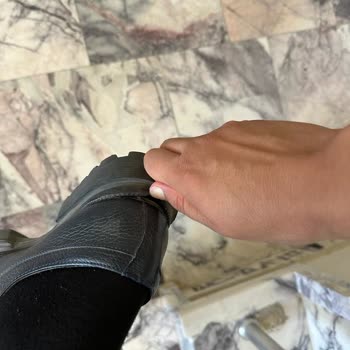 Pierre Cardin Giyim Kusurlu Ayakkabıyı İade Alıp Ayakkabıyı Tekrar Almak İçin Fark İstiyor