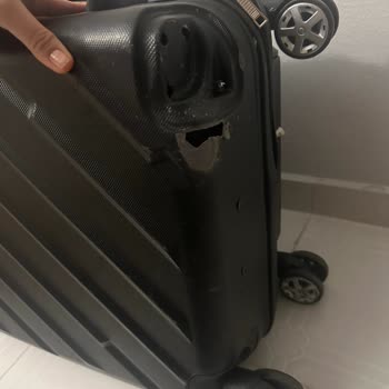 Anadolu Jet Bagajımı Aldığımda Tek Tekeri Yoktu