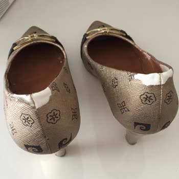 Pierre Cardin Giyim Ayakkabımın Üzerindeki Deri Soyuldu