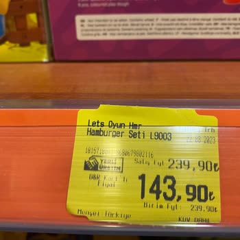 D&R Trump Avm Mağazası Etikette Başka, Kasada Başka Fiyat Uyguluyor