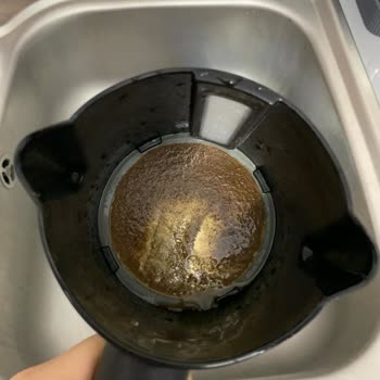 Karaca Hatır Kahve Makinesi Dibi Tutuyor