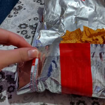 Doritos Ağzı Açık Ürünü Bantlayıp Satmak