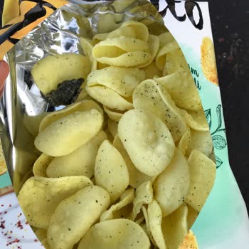 BİM Patito Kaşık Cipsin İçinde Küflü Bir Şey Çıktı