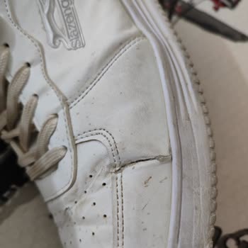 Slazenger Ayakkabı Yırtıldı. İade Süresi Geçmiş Denilerek İncelenmedi